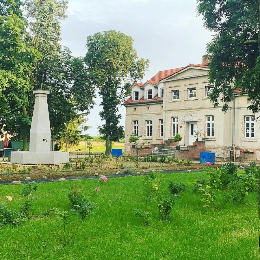 Palac Osowo Gostynskie Exterior foto