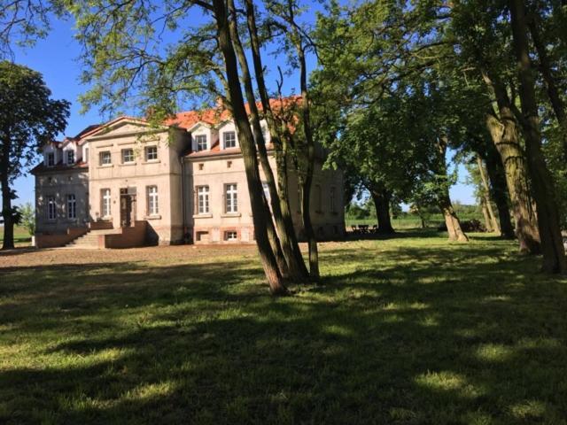 Palac Osowo Gostynskie Exterior foto