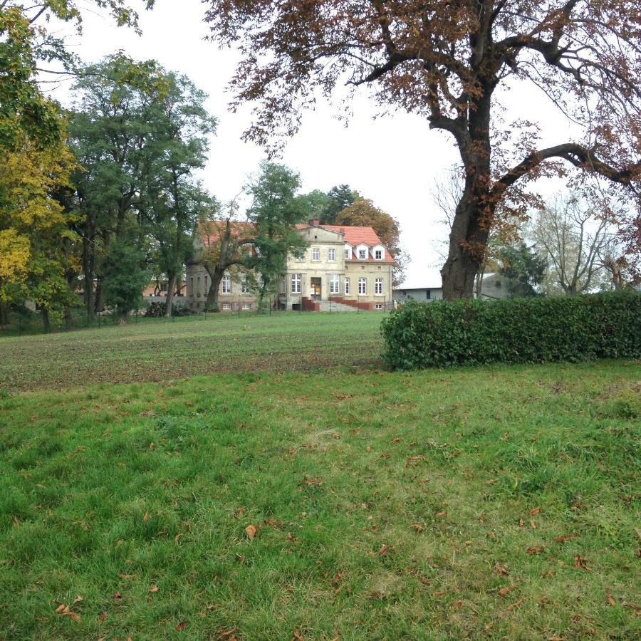 Palac Osowo Gostynskie Exterior foto